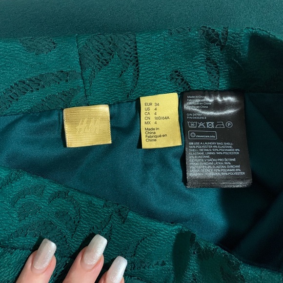 Emerald Green Lace Pencil Skirt - Picture 5 of 5